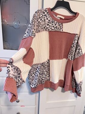Mixed-Knit Leopard Patchwork Pullover Sweatshirt - Dusty Rose & Cream